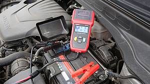 UNI-T tester μπαταρίας αυτοκινήτων UT675A με κροκοδειλάκια & εκτυπωτή UT675A