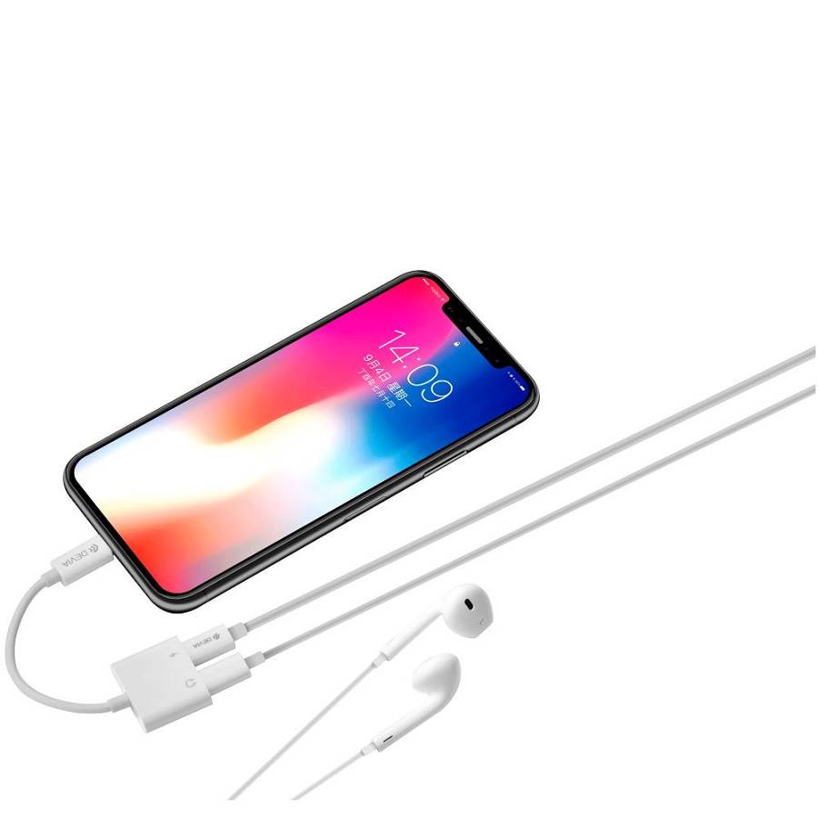 Devia - Smart 2 in 1 Dual Lightning Adapter Charging Splitter Audio Cable White