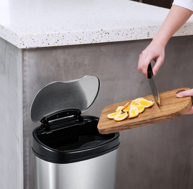 HOME USE κάδος απορριμμάτων HUH-0256 με φωτοκύτταρο, ανοξείδωτο ατσάλι, 15lt, ασημί HUH-0256