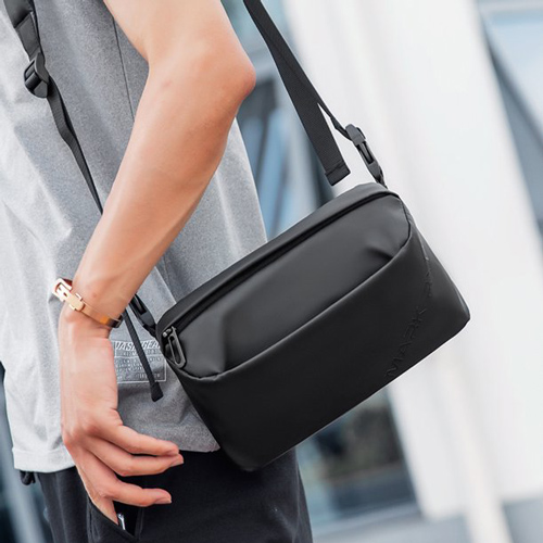 MARK RYDEN τσάντα ώμου MR8616, με θήκη tablet 7.9, 4L, αδιάβροχη, μαύρη MR8616-00